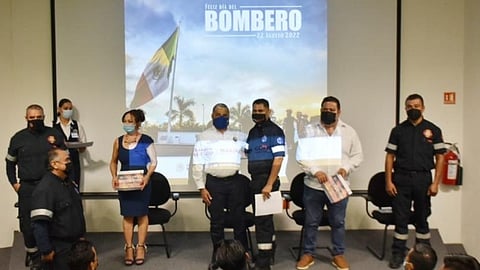 El grupo de Bomberos estará en capacitación con el Centro de Entrenamiento de Control de Averías y Contraincendios del Pacífico pertenecientes a la Décima cuarta Zona Naval
