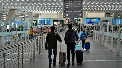 Cancela AICM 14 vuelos a Guerrero por depresión tropical Lester