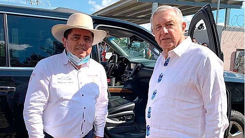 También se otorgan becas a 11 millones de estudiantes, desde preescolar hasta posgrado