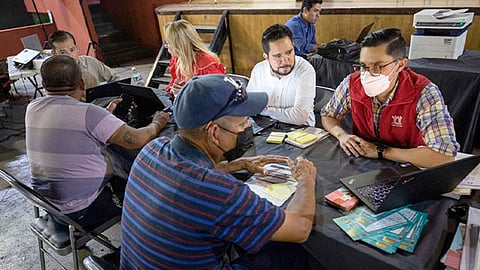 Infonavit apoya a mineros en Cananea