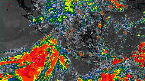 Se forma Depresión Tropical Once-E en el océano Pacífico en Península de Baja California