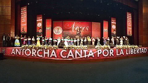 En las distintas categorias participaron jóvenes de secundaria, obreros, campesinos y amas de casa