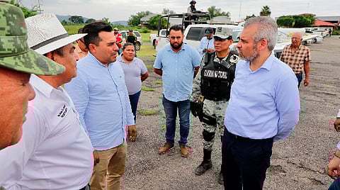 Reitera Bedolla apoyo a damnificados de la Costa tras el sismo