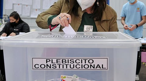 Rechazan en Chile propuesta de nueva Constitución