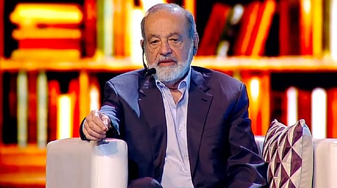 Carlos Slim propone eliminar tesis y examen profesional para titularse