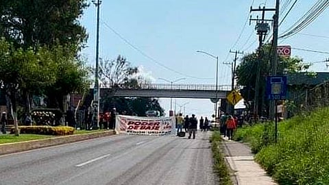 "No es justo que detengan a nuestros hijos por exigir su trabajo": madres de normalistas detenidos