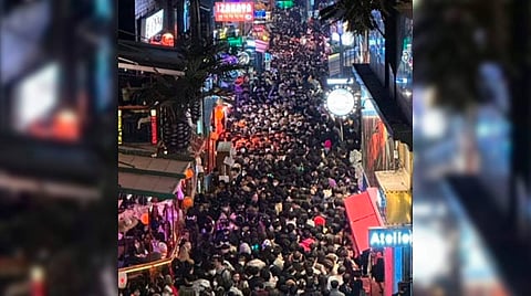 Estampida deja más de 50 muertos en celebraciones de Halloween en Seúl