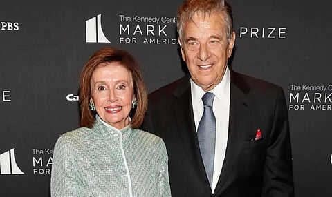 Agreden violentamente a marido de Nancy Pelosi, presidenta de la Cámara de Representantes de EU