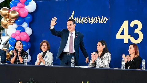 Carlos Soto felicitó a los profesores y directivos de la UPN, por la colaboración interinstitucional porque ha generado como resultado una educación de calidad