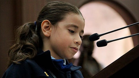 Pequeñito sigue luchando a favor de los niños que deciden tener su cabello largo en las escuelas