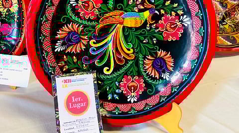 Ganan 28 artífices en Concurso Artesanal de Maque y Textil Bordado