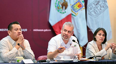 Presupuesto 2023 seguirá siendo municipalista, informa Bedolla a diputados y alcaldes