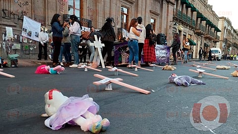 En Morelia, feministas se unen a la conmemoración del 25N