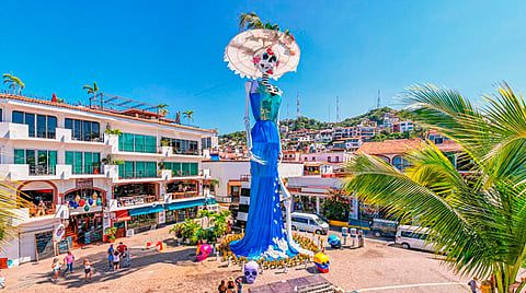 Puerto Vallarta logra Récord Guinness con catrina monumental