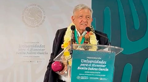 AMLO pide al magisterio y normalistas  manifestarse sin violencia