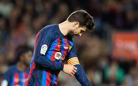 Piqué juega su último partido y abandona el campo entre lágrimas