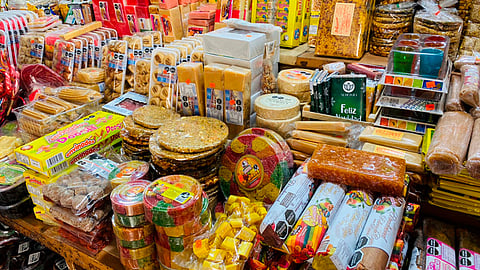 A la baja venta de dulces tradicionales: comerciantes