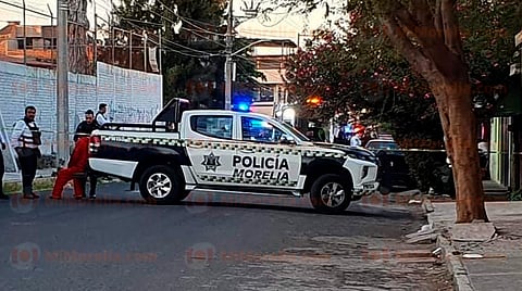 Balean a hombre afuera de una tienda al norte de Morelia