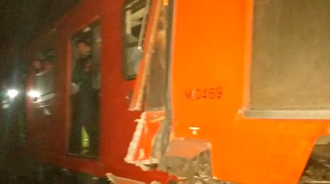 Un muerto y varios lesionados, tras choque de trenes en la CDMX