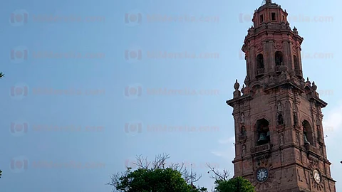 Último domingo de enero, soleado y despejado pero fresco, en Morelia
