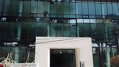 El inmueble está ubicado en Paseo Lázaro Cárdenas número 2001, colonia La Joyita (colonia Linda)