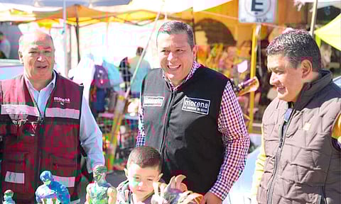 Trabajadores estatales tendrían permiso por paternidad y para cuidados: JC Barragán
