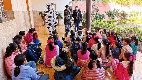 Llevan alegría a niñas de la Casa Hogar “La Inmaculada”, en Zamora