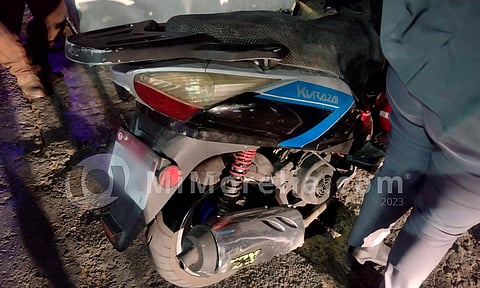 Camioneta choca contra moto y deja 2 heridos en la Madero Poniente, en Morelia