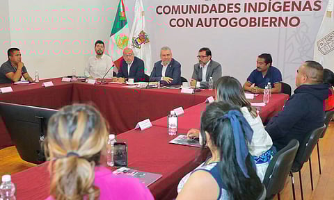 Dialoga Bedolla con comunidades Nahua y Otomí con autogobierno