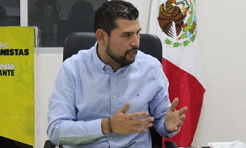 Puertas, para entrar y salir; en política no hay sillas vacías: dirigente del PRD