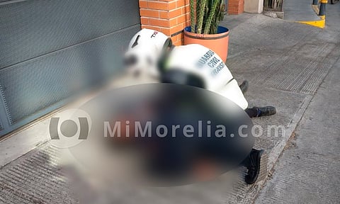 Motociclista atropella a mujer en la subida a Santa María, en Morelia