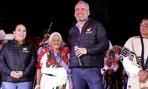 Asiste Bedolla a la K'uínchekua; celebra su gran esencia