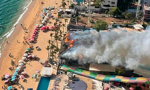 Reportan incendio en El Rollo de Acapulco en pleno inicio de periodo vacacional
