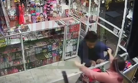 Mujer confronta a ladrón en Morelia y lo hace correr