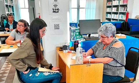 Sin contratiempos, inicia entrega de fichas para ingreso a normales de Michoacán