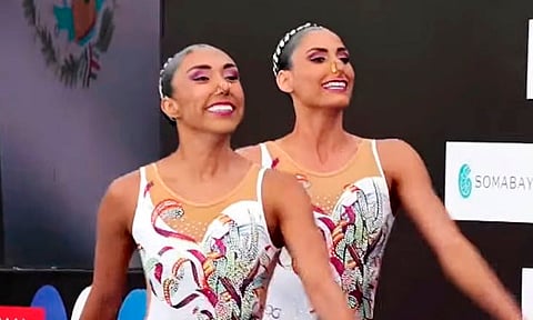 Tupperware aprovecha y muestra apoyo a equipo de natación mexicano