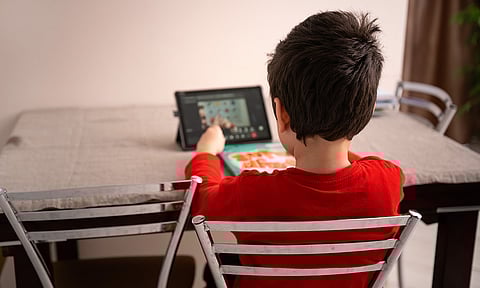 En 30 minutos, caricaturas agresivas echan a perder 4 horas de formación en escuelas: SNTE Michoacán