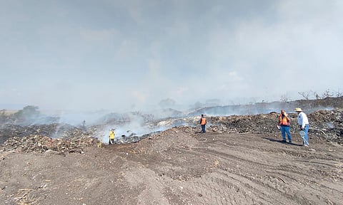 Prevé Proam que el lunes estaría controlado humo en basurero de Cuitzeo