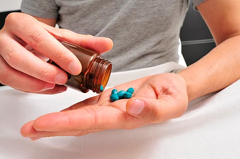 Por mezclar viagra con droga, hombre podría perder órgano sexual