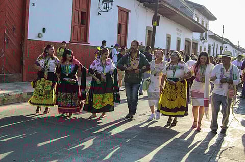 Pátzcuaro celebra con alegría y emoción su tradicional Jueves de Corpus
