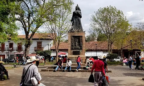 Gobierno de Michoacán proyecta remodelación de plaza Gertrudis Bocanegra, en Pátzcuaro