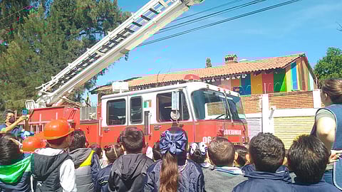 Realiza Gobierno de Tarímbaro cursos de verano para niños con bomberos y policías
