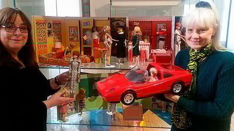Con 18 mil Barbies, esta mujer cuenta con Récord Guinnes; las exhibe en museos
