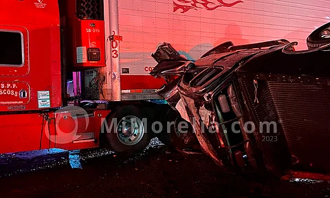 Actualización: un muerto tras choque múltiple en la Morelia-Pátzcuaro