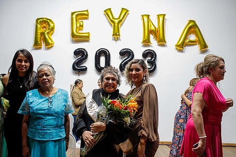 En un ambiente de gran colorido y muestra de habilidades, celebran Certamen Miss 60 Reina 2023