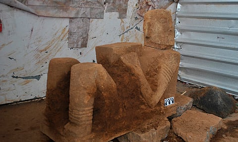 Hallan en Pátzcuaro escultura prehispánica de Chac Mool