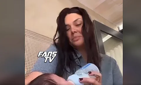 Yuridia arrulla a su bebé con corrido y piden al DIF que intervenga