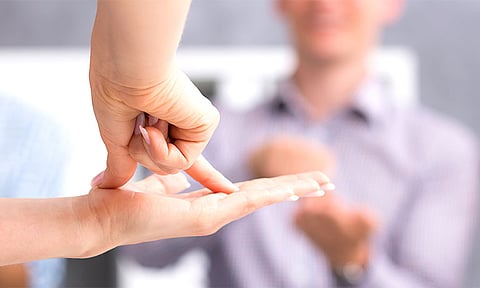 El objetivo es prevenir la ansiedad, depresión, adicciones y tendencias suicidas en personas sordas