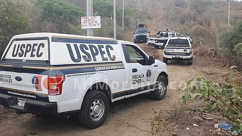 Hallan cadáver putrefacto, oculto debajo de piedras en cerro del Quinceo