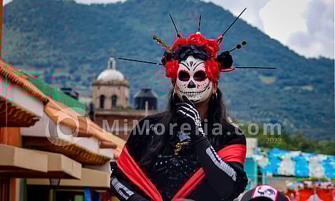 Con gran afluencia, arranca la XIII Feria Nacional, Artesanal y Cultural de la Catrina de Capula